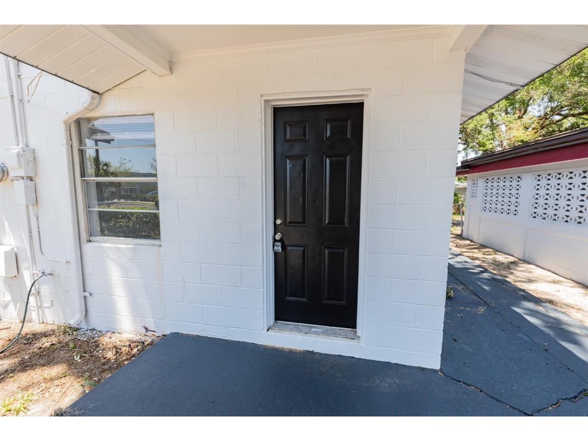 243 1/2 Avenue L NE Winter Haven FL 33881 P4925665 image1