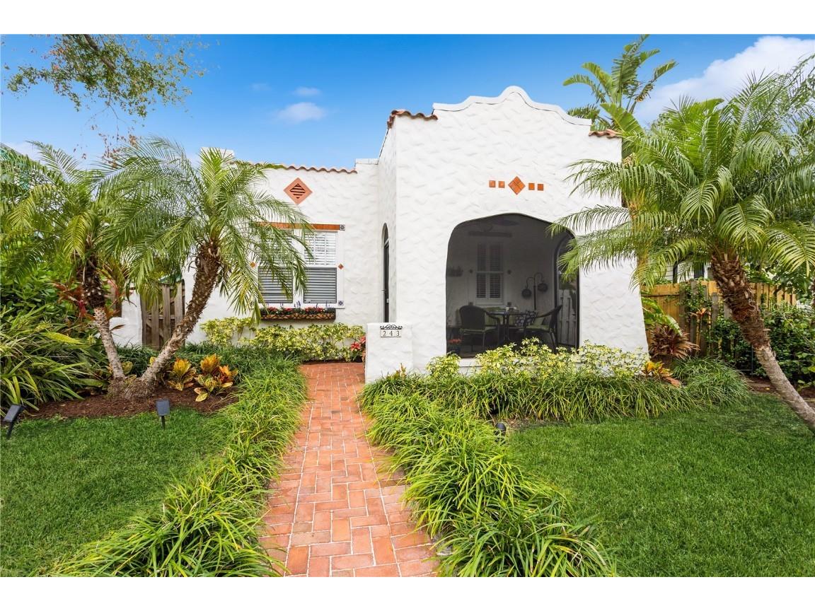 243 19th Avenue NE Saint Petersburg FL 33704 TB8328030 image1