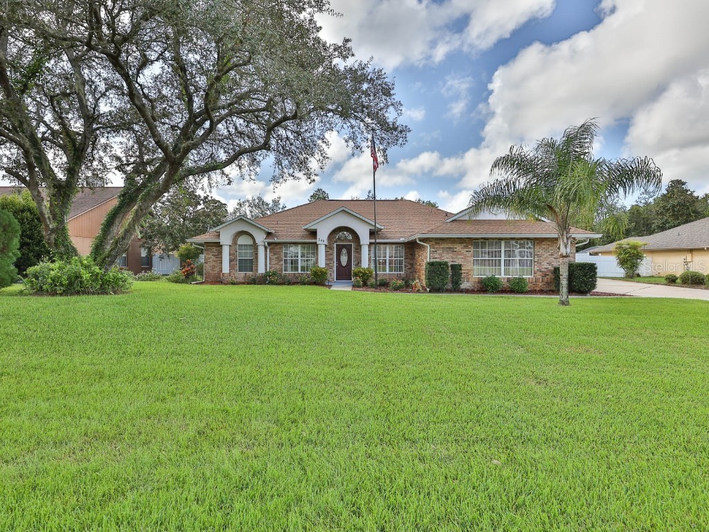 243 Adelaide Street Debary FL 32713 V4932616 image1