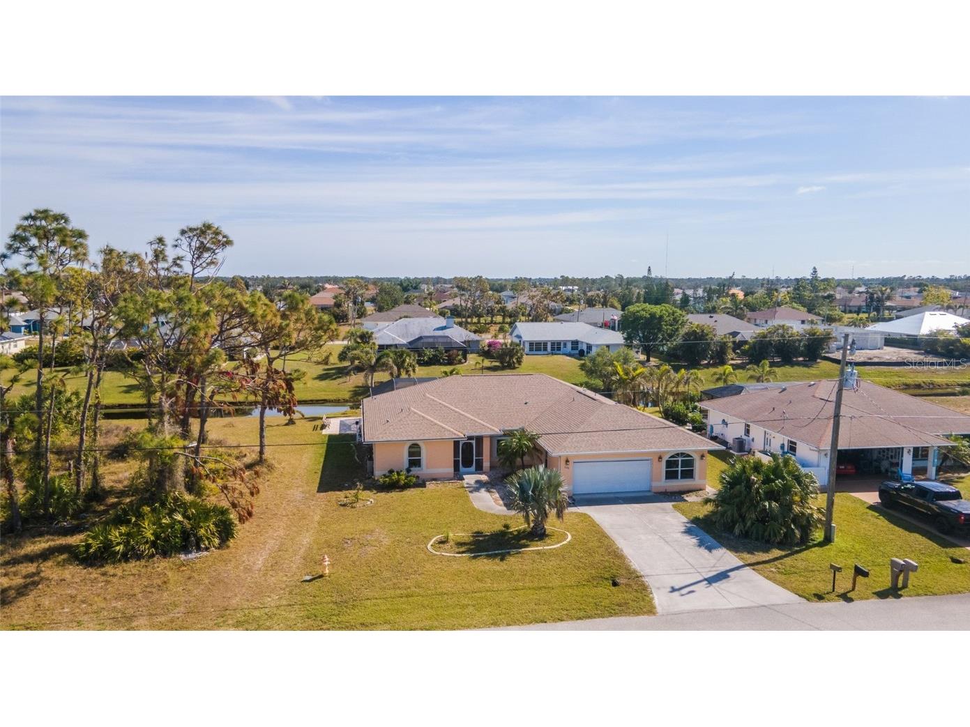 243 Fairway Road Rotonda West FL 33947 C7500439 image1