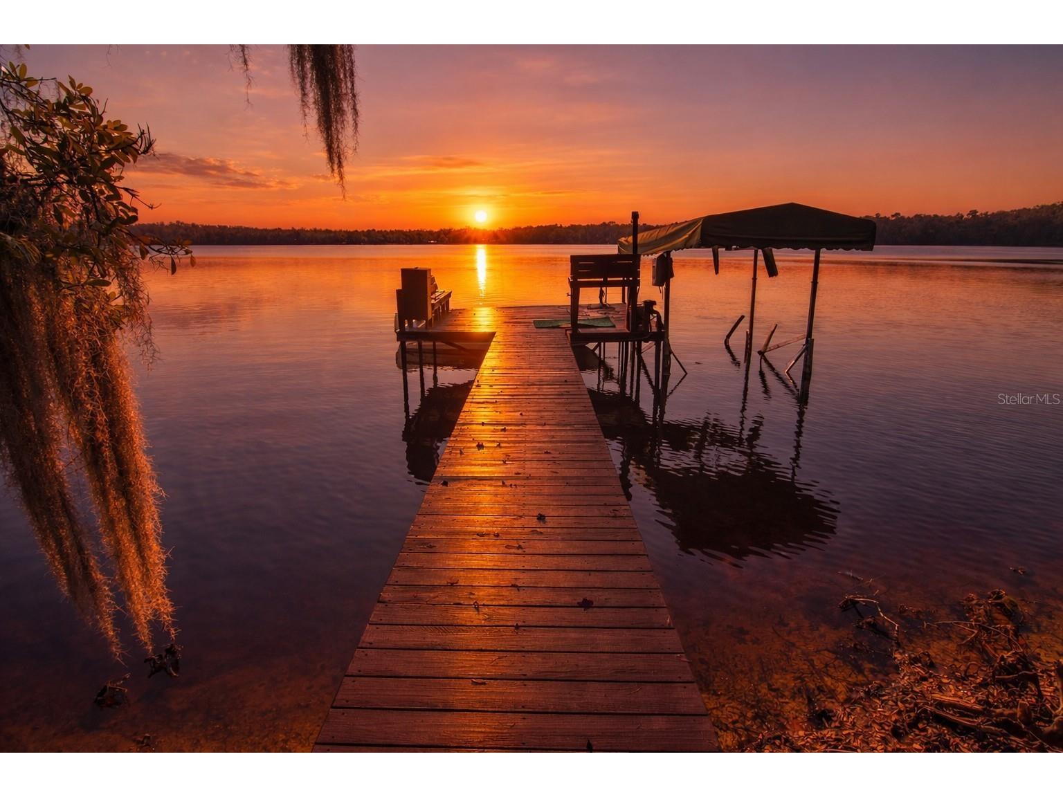 243 Herman Drive Hawthorne FL 32640 - REDWATER LAKE GC536818 image1
