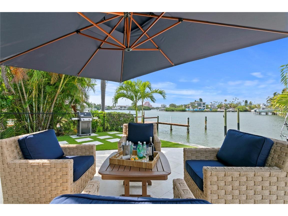 243 Hermosita Drive Saint Pete Beach FL 33706 - PASS A GRILLE BACK CHANNEL TB8384749 image1