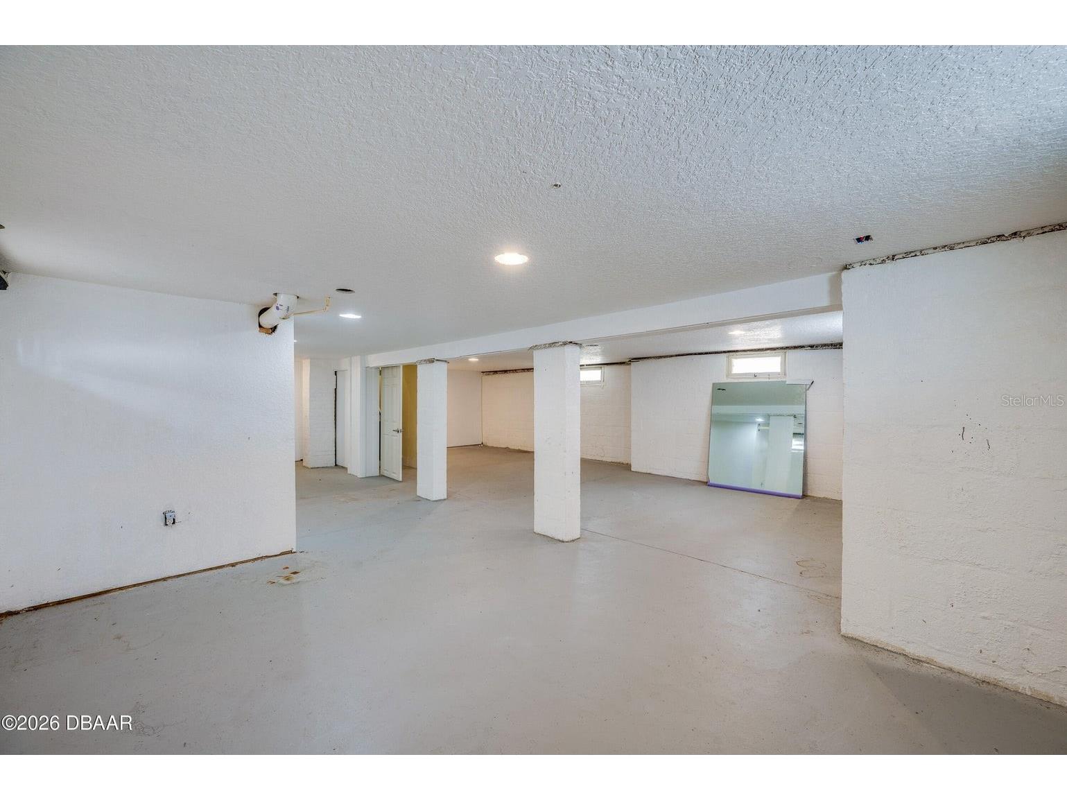 243 N Peninsula Drive Daytona Beach FL 32118 V4948909 image24