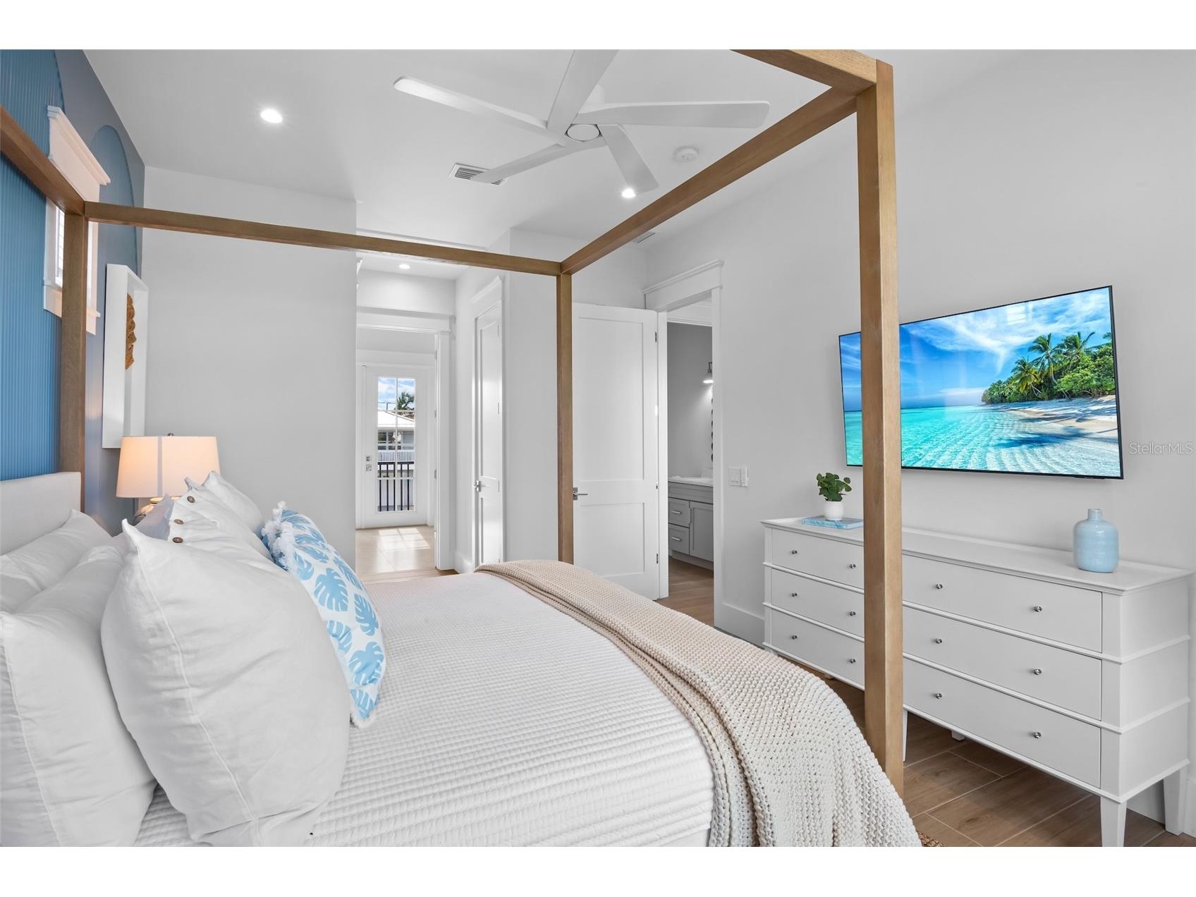 243 S Harbor Drive Holmes Beach FL 34217 A4684027 image28