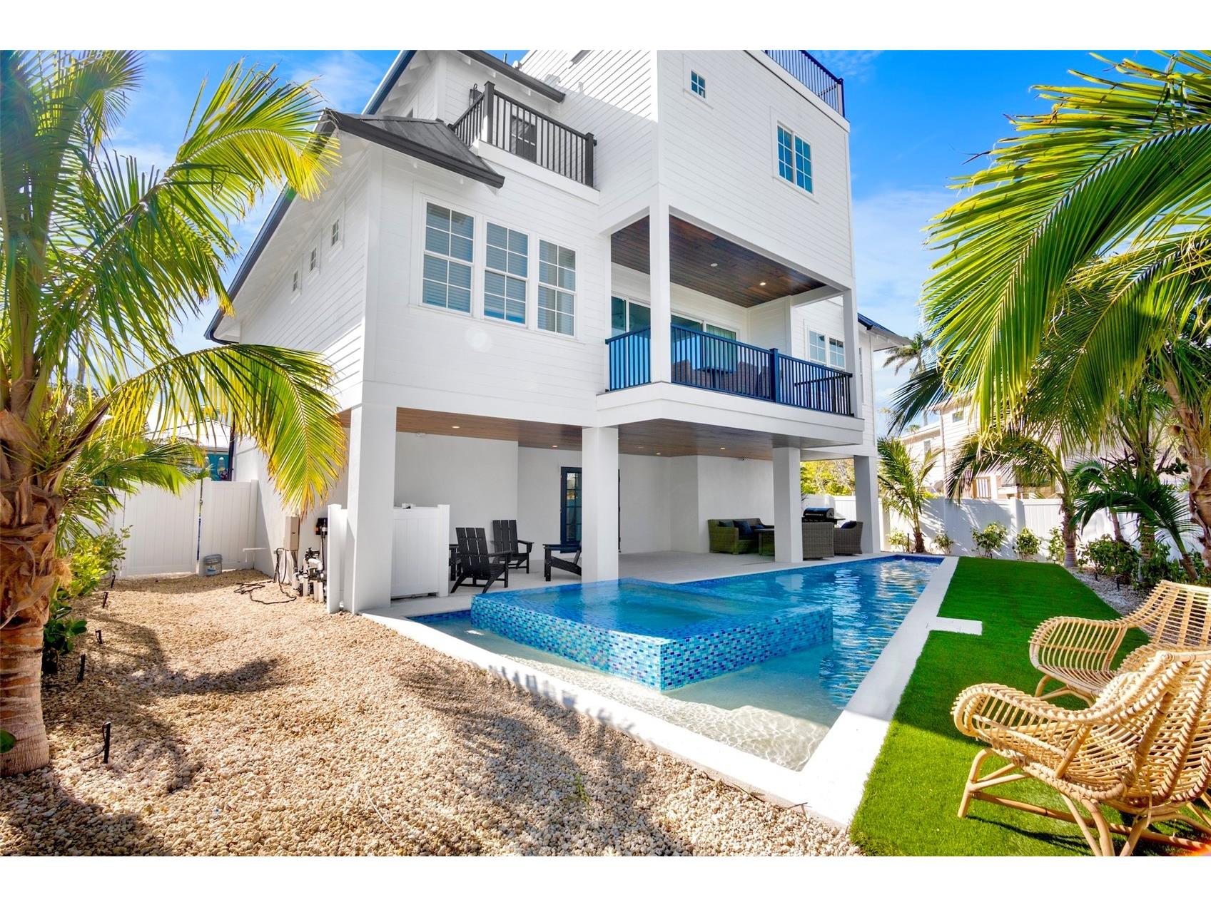 243 S Harbor Drive Holmes Beach FL 34217 A4684027 image4