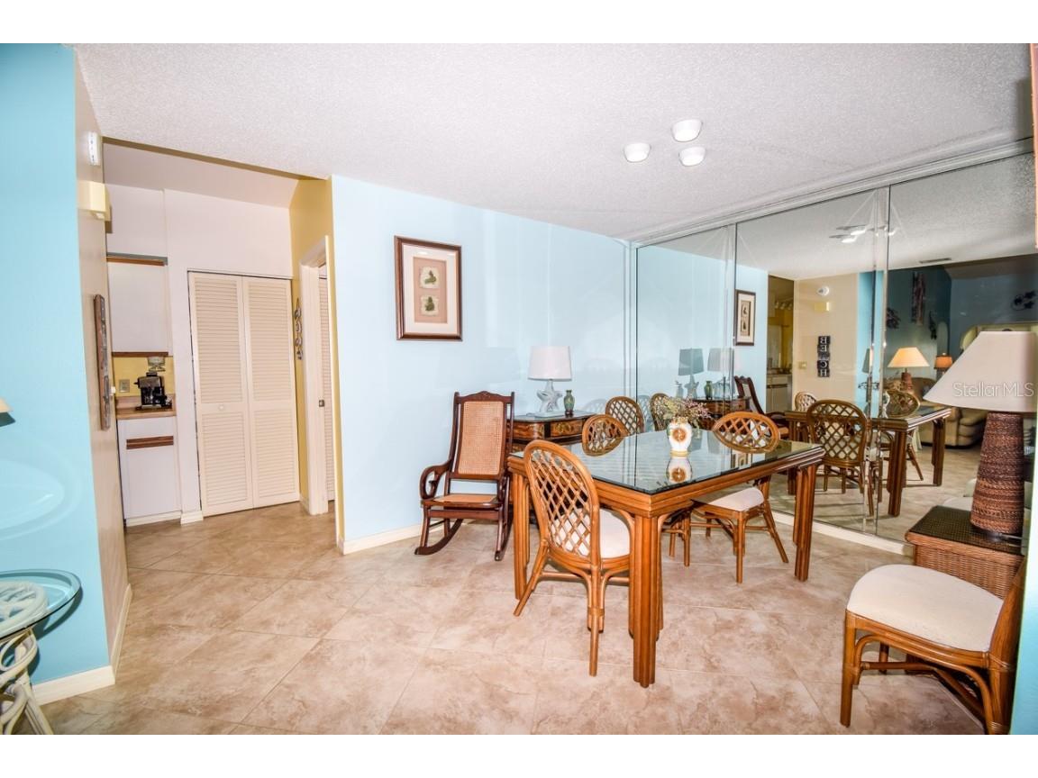 243 Southampton Lane #273 Venice FL 34293 A4519223 image4