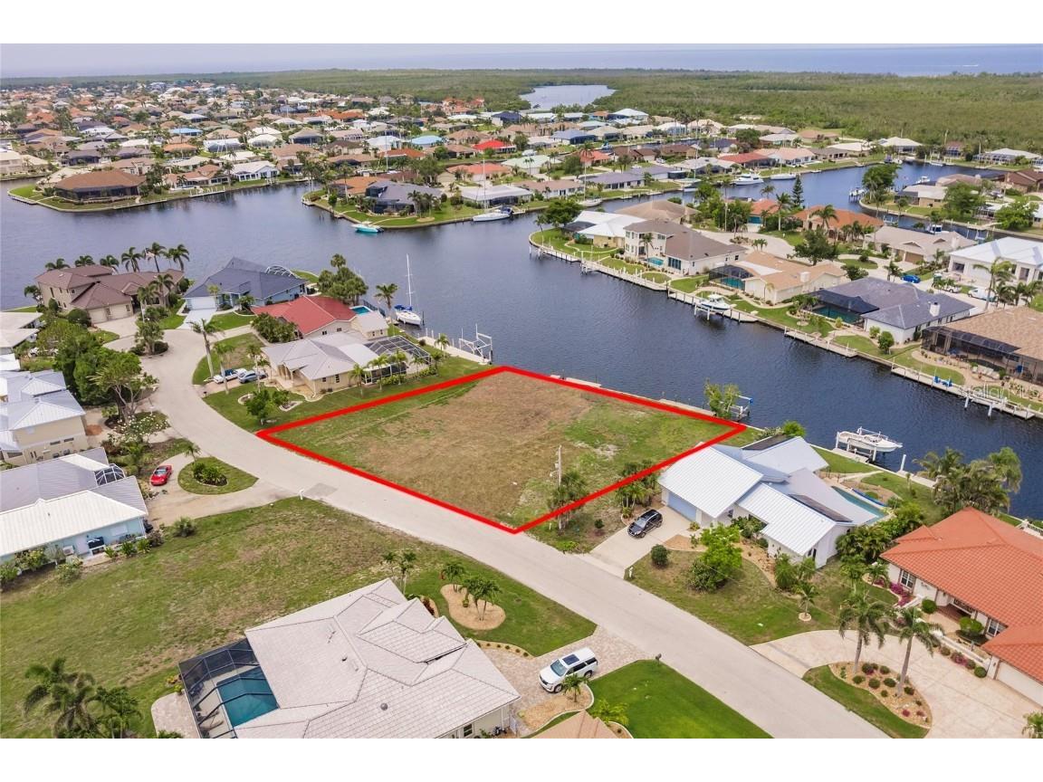 243 Venezia Court Punta Gorda FL 33950 C7499079 image4