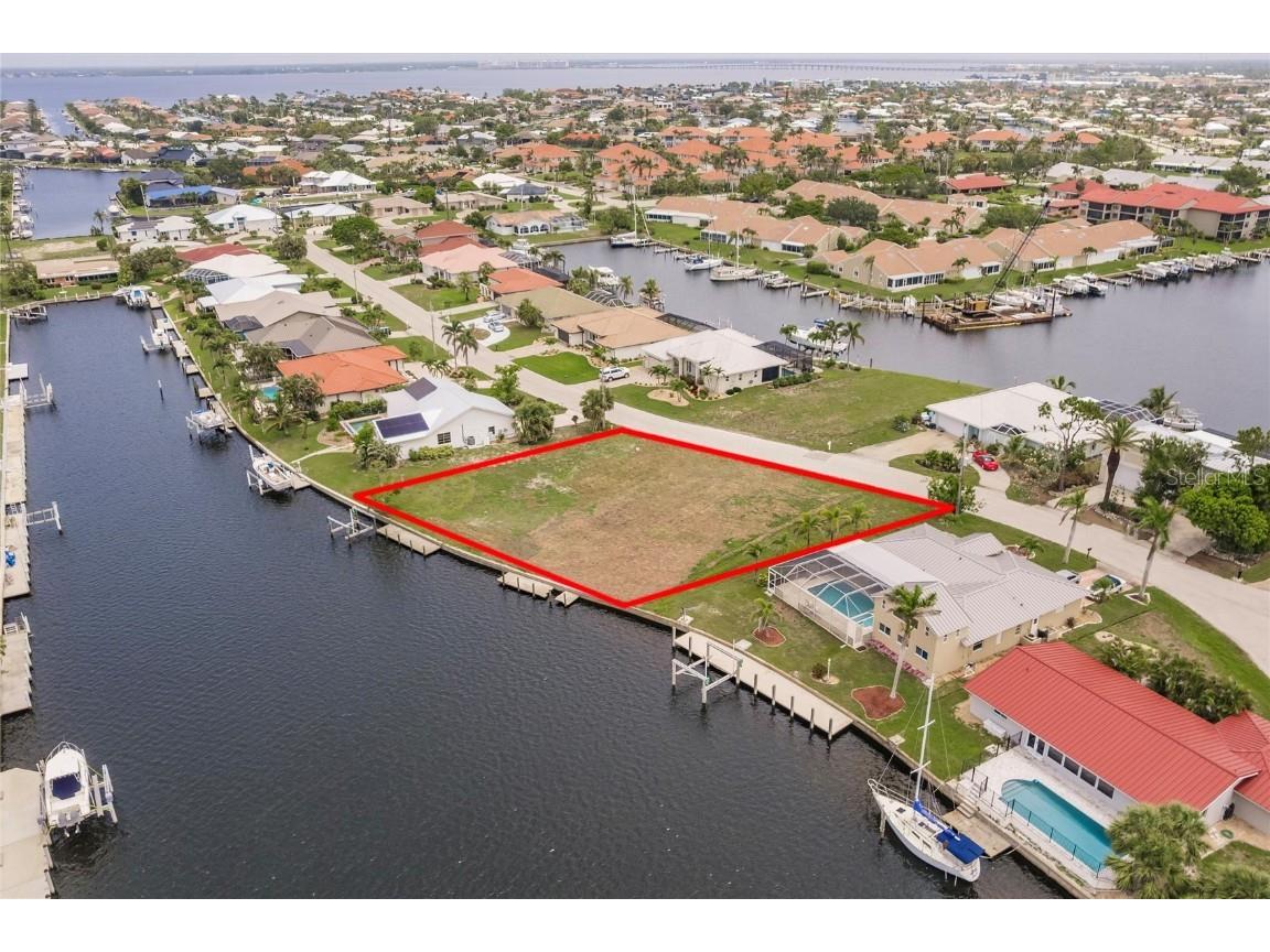 243 Venezia Court Punta Gorda FL 33950 C7499079 image8