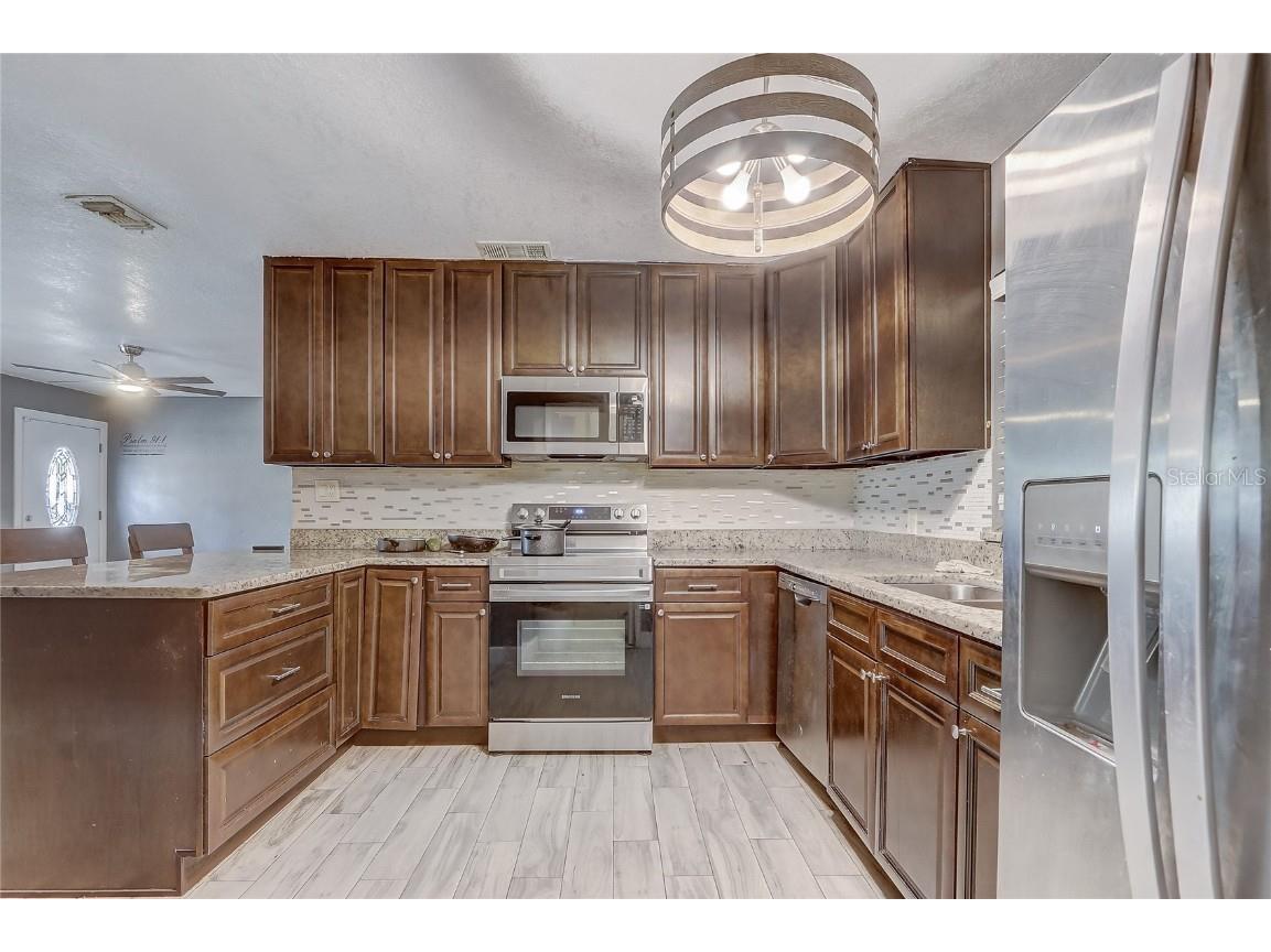 243 W Martin Street Apopka FL 32712 O6293559 image9