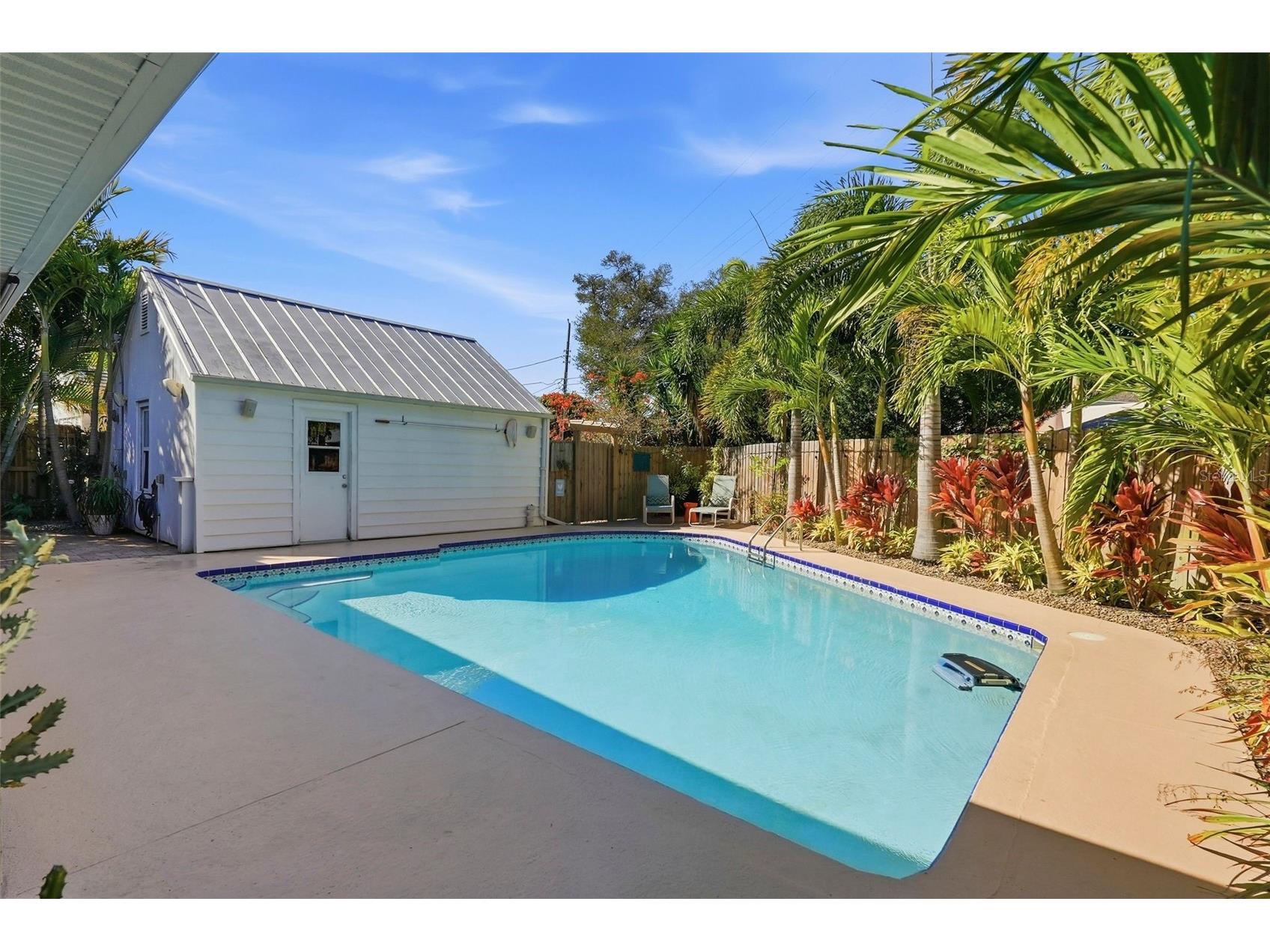 2430 14th Street N Saint Petersburg FL 33704 TB8473563 image39