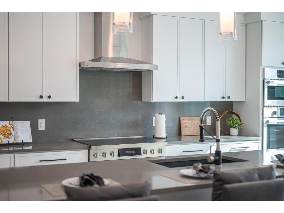 2430 Floyd Street Sarasota FL 34239 A4672666 image13