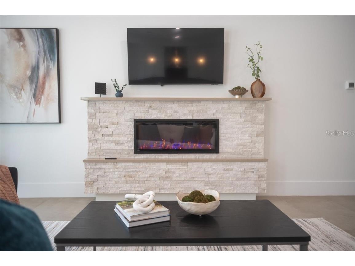 2430 Floyd Street Sarasota FL 34239 A4672666 image16