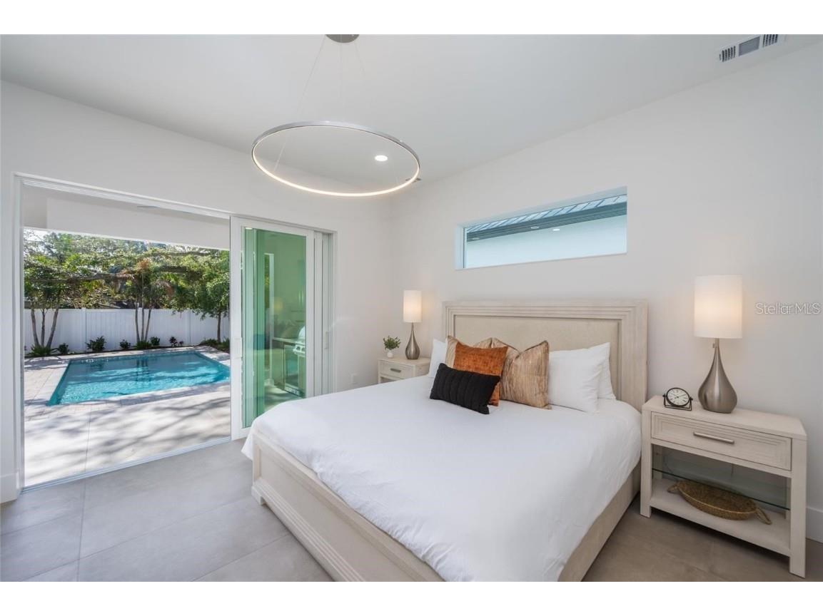 2430 Floyd Street Sarasota FL 34239 A4672666 image22
