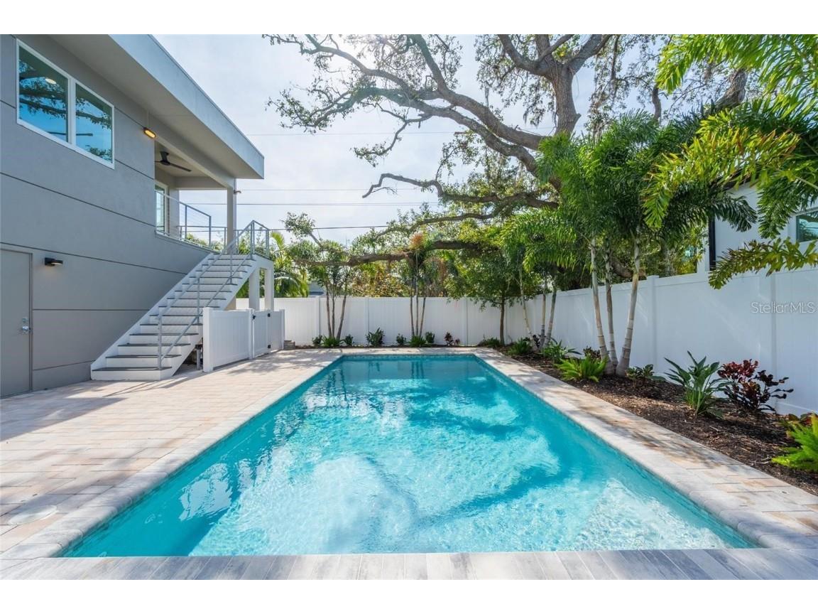 2430 Floyd Street Sarasota FL 34239 A4672666 image23