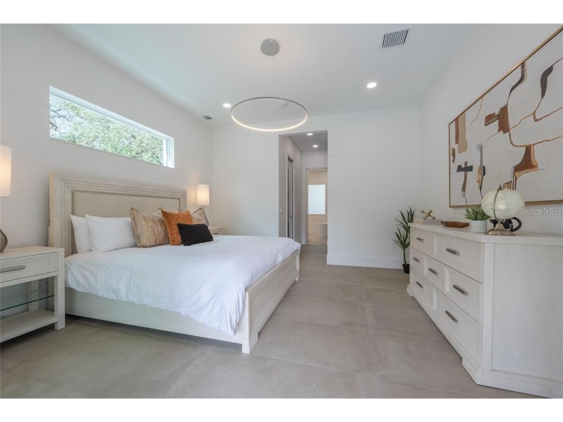 2430 Floyd Street Sarasota FL 34239 A4672666 image24