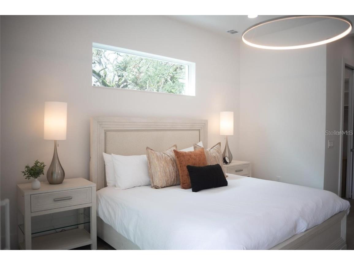 2430 Floyd Street Sarasota FL 34239 A4672666 image25