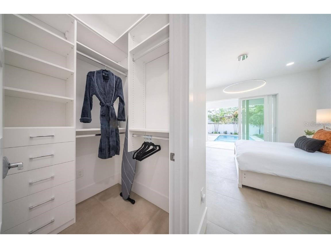 2430 Floyd Street Sarasota FL 34239 A4672666 image26