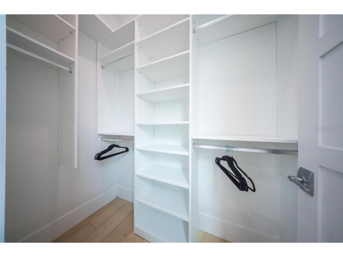 2430 Floyd Street Sarasota FL 34239 A4672666 image27