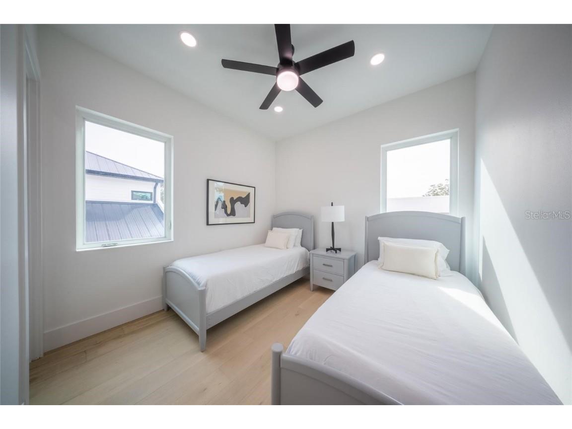 2430 Floyd Street Sarasota FL 34239 A4672666 image41