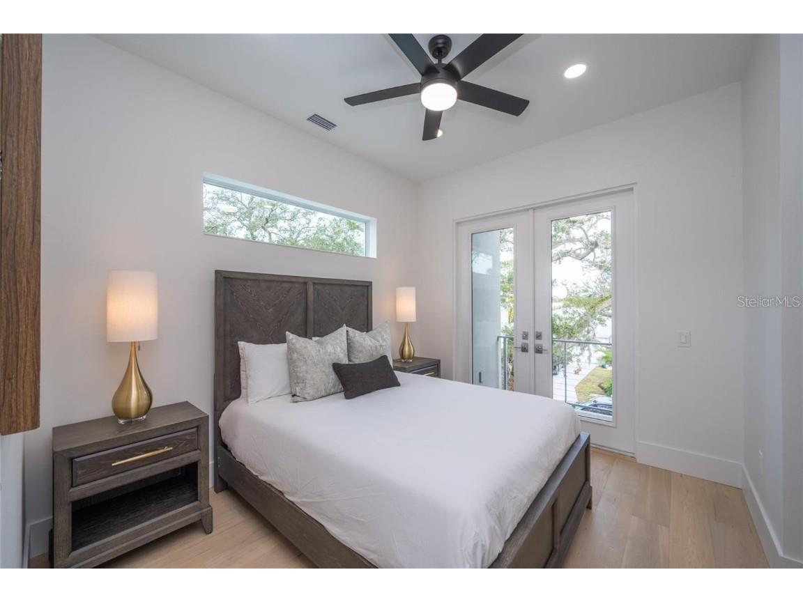 2430 Floyd Street Sarasota FL 34239 A4672666 image56