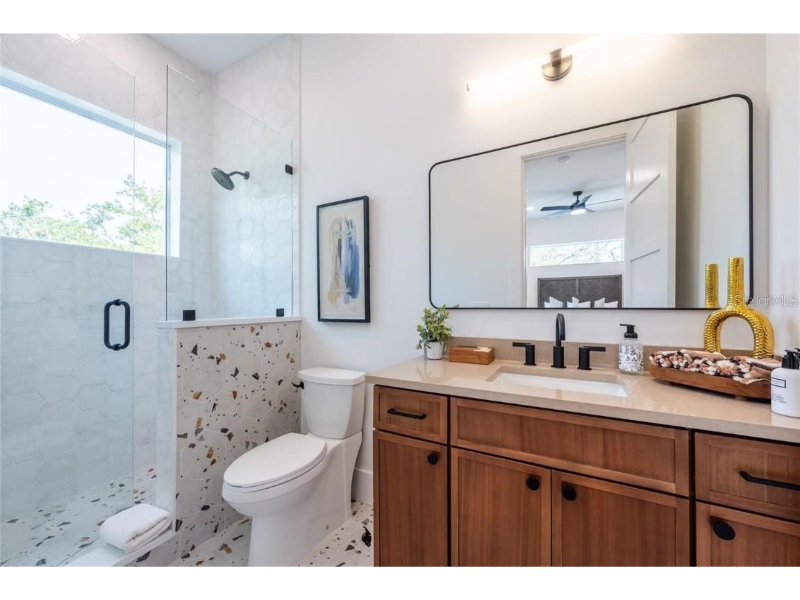 2430 Floyd Street Sarasota FL 34239 A4672666 image58