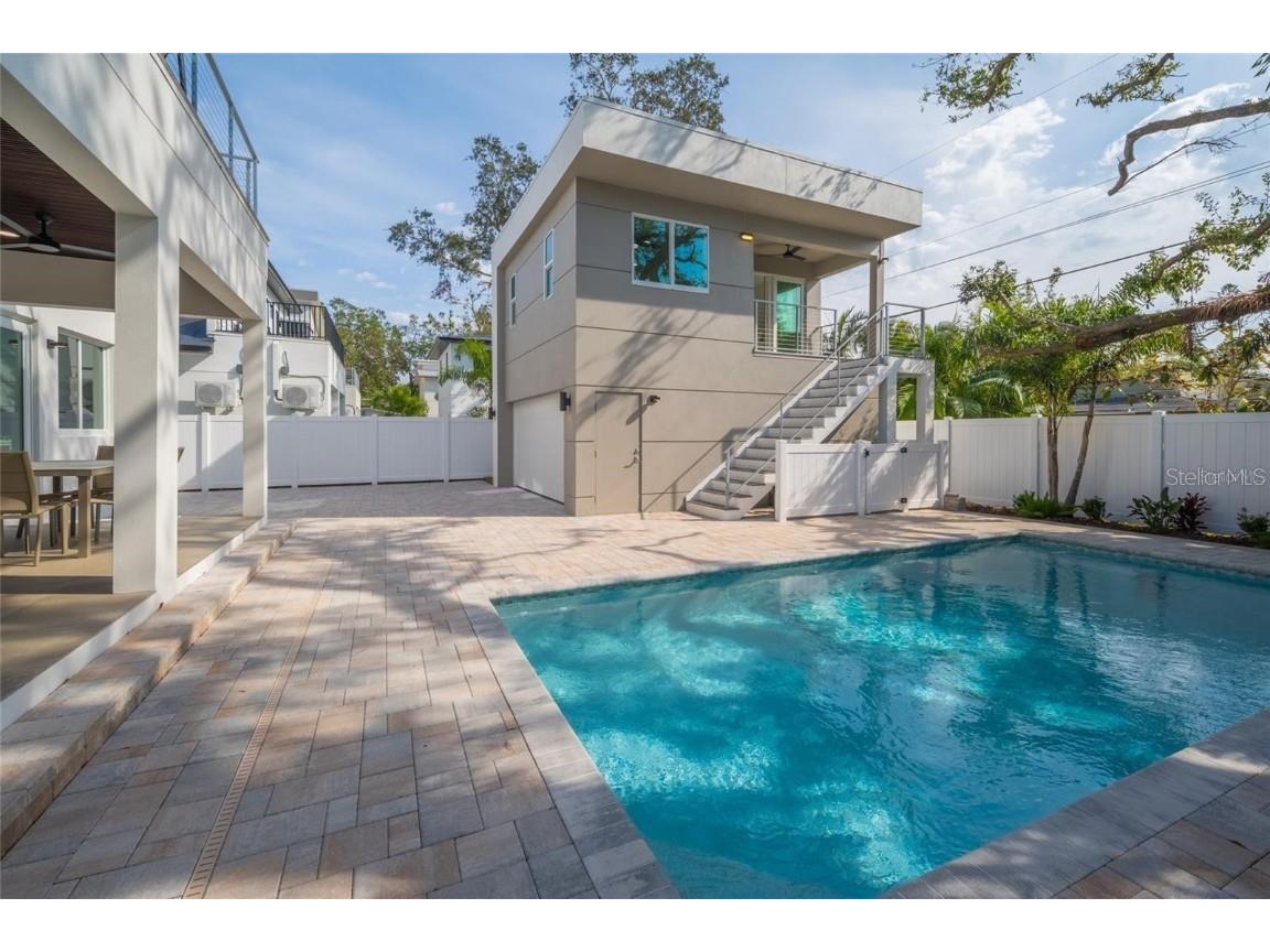 2430 Floyd Street Sarasota FL 34239 A4672666 image61