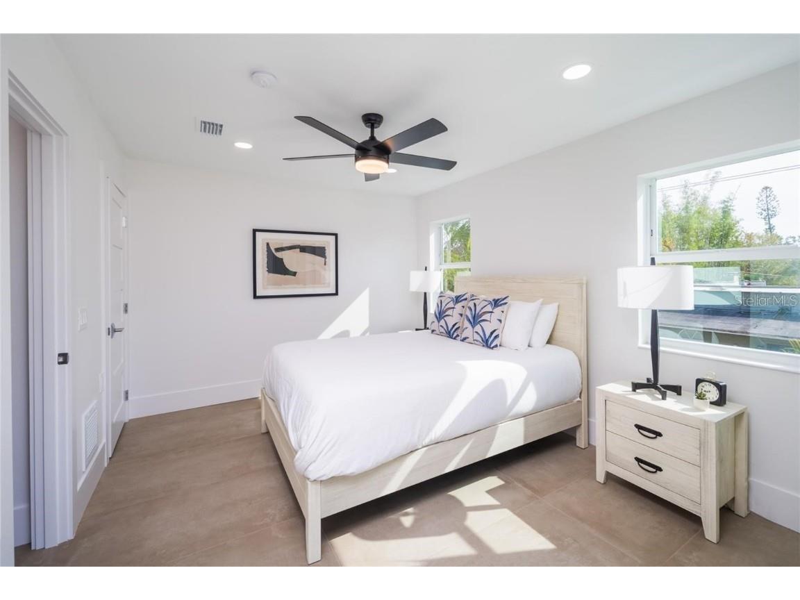 2430 Floyd Street Sarasota FL 34239 A4672666 image74