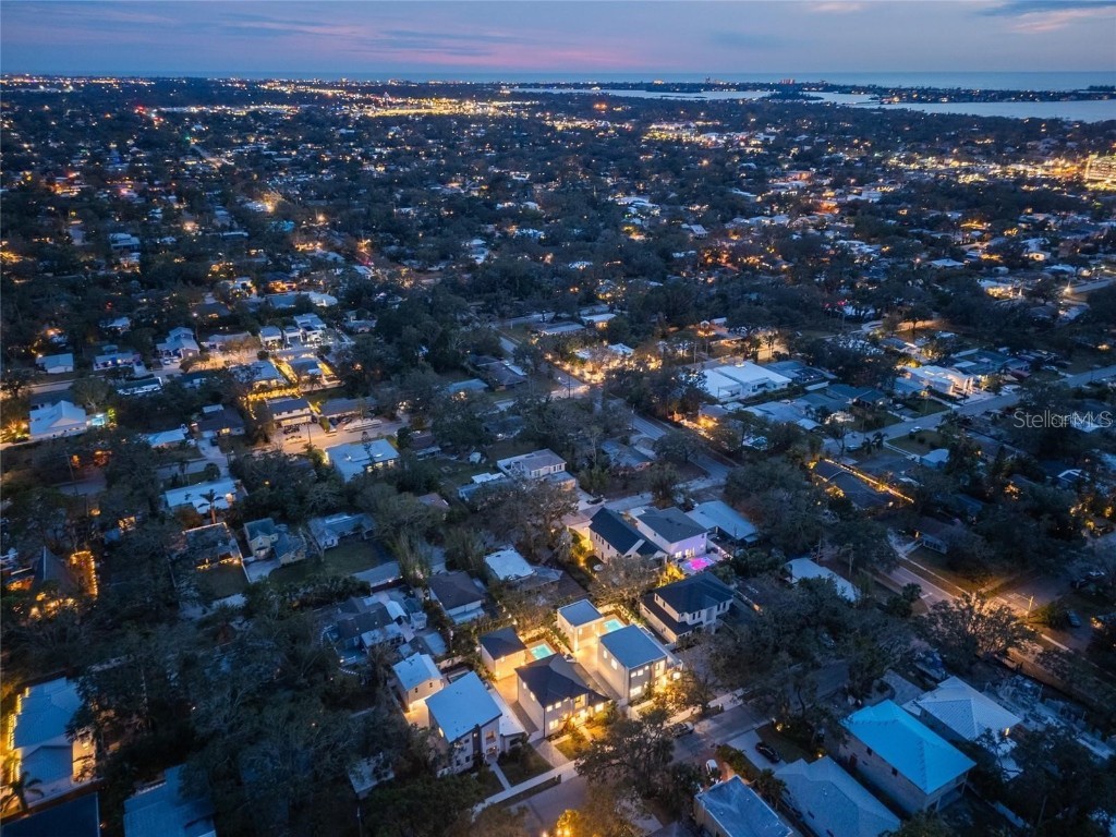 2430 Floyd Street Sarasota FL 34239 A4672666 image81