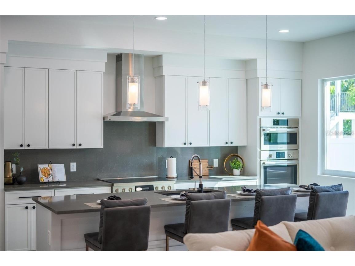 2430 Floyd Street Sarasota FL 34239 A4672666 image9