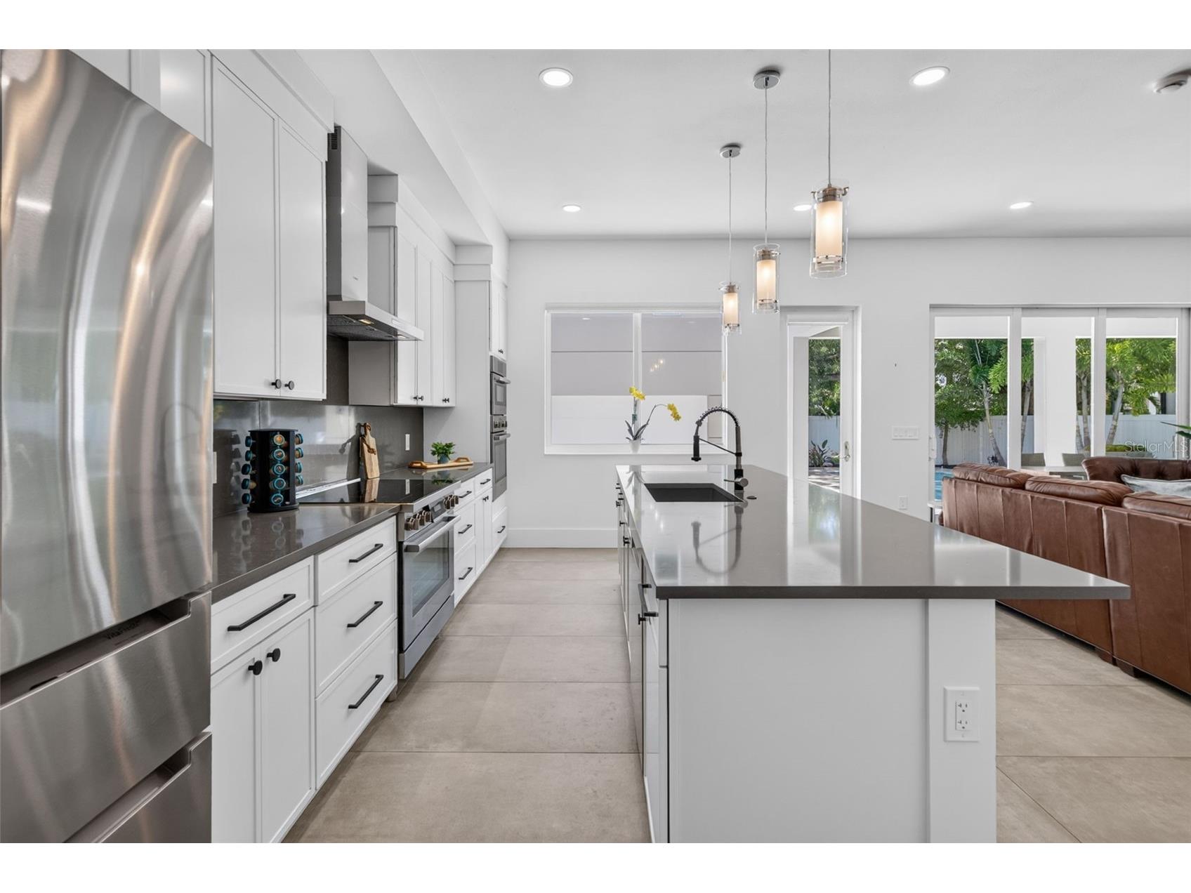 2430 Floyd Street Sarasota FL 34239 A4697497 image16