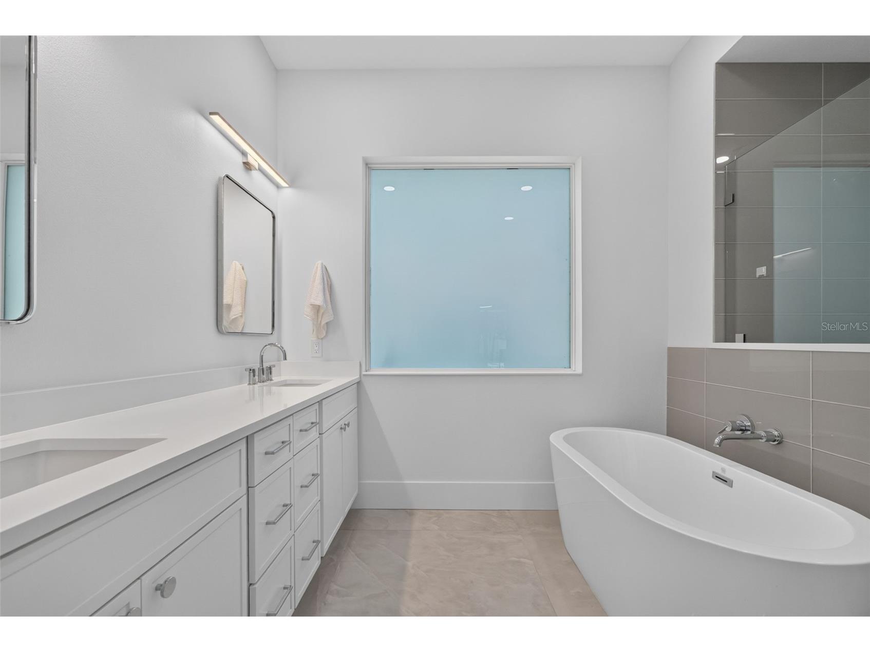 2430 Floyd Street Sarasota FL 34239 A4697497 image24