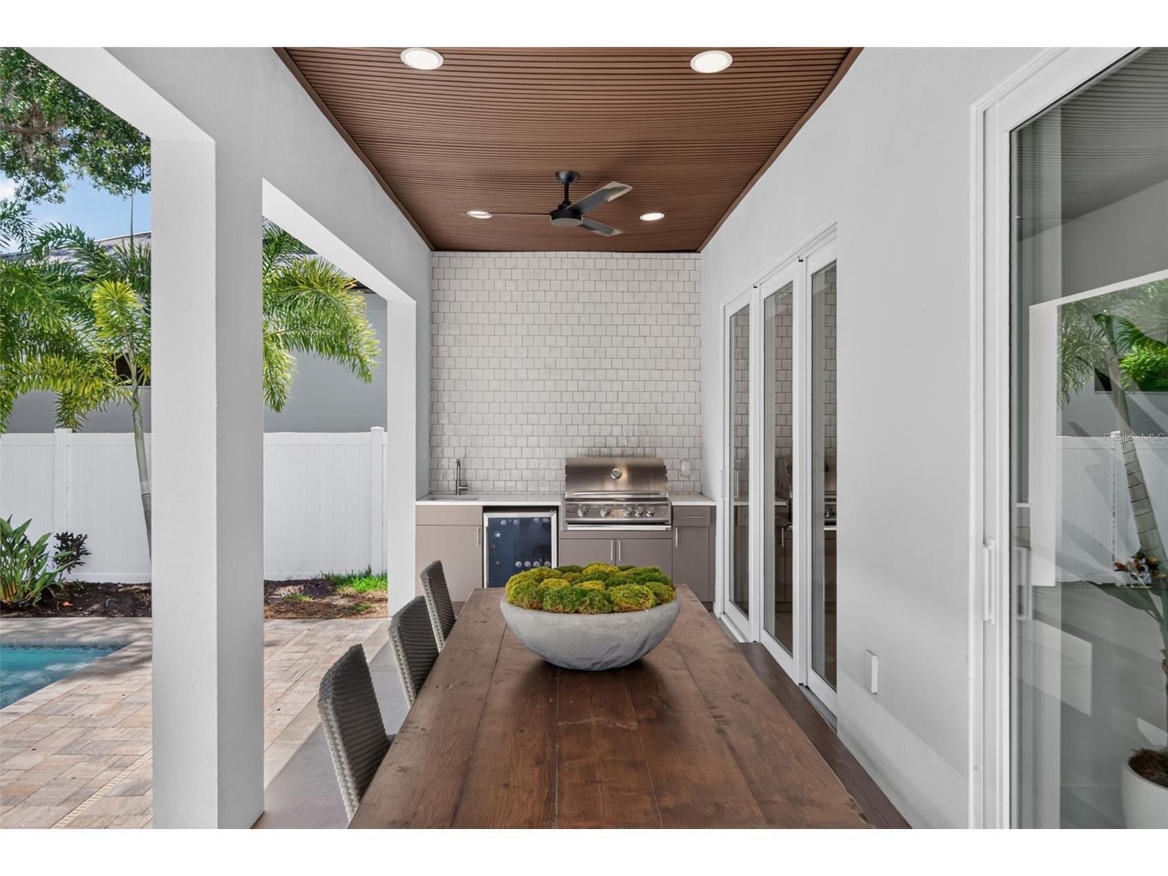 2430 Floyd Street Sarasota FL 34239 A4697497 image28