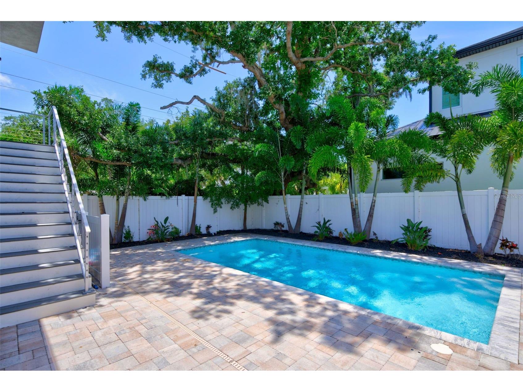 2430 Floyd Street Sarasota FL 34239 A4697497 image34