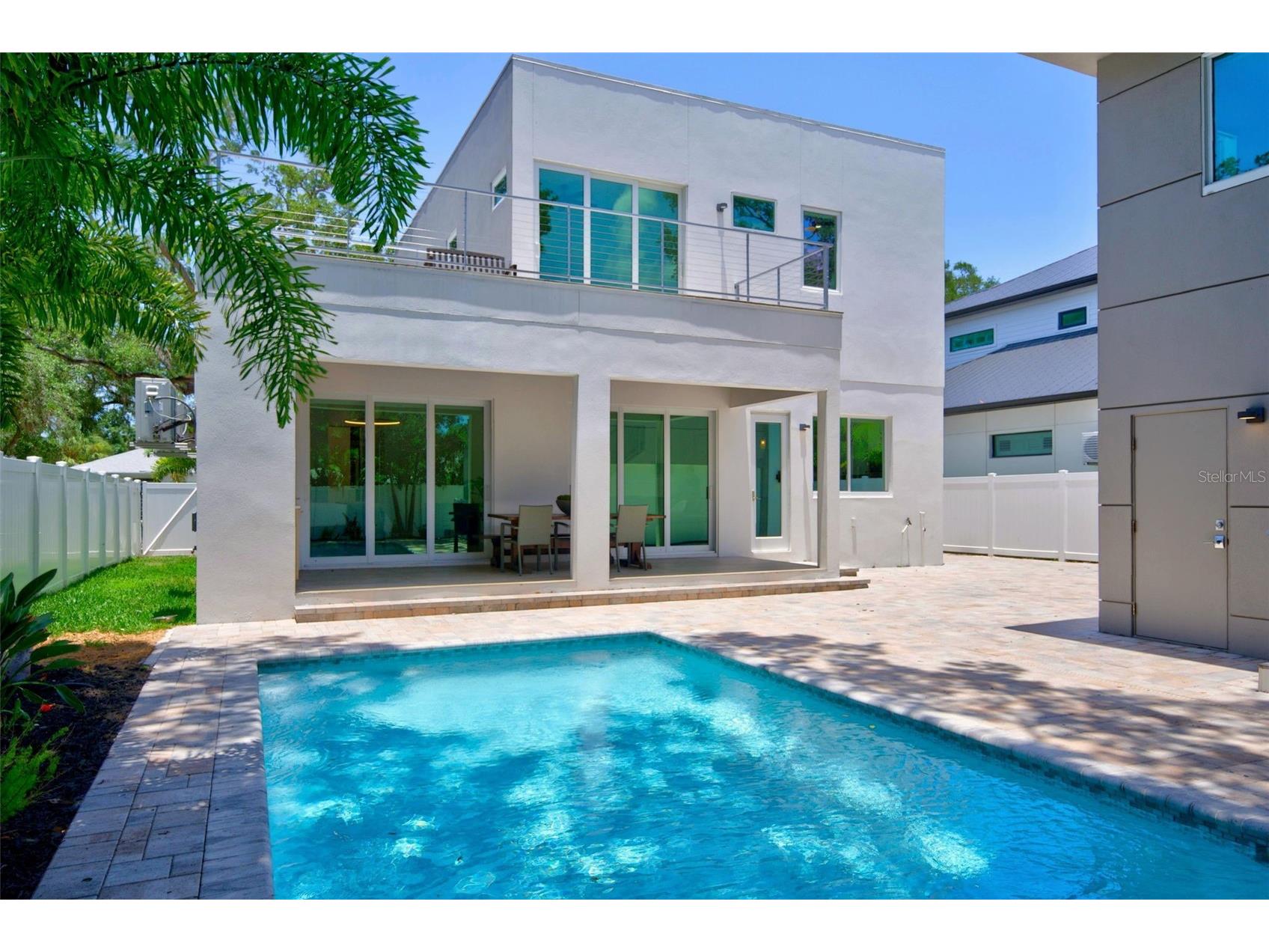 2430 Floyd Street Sarasota FL 34239 A4697497 image38
