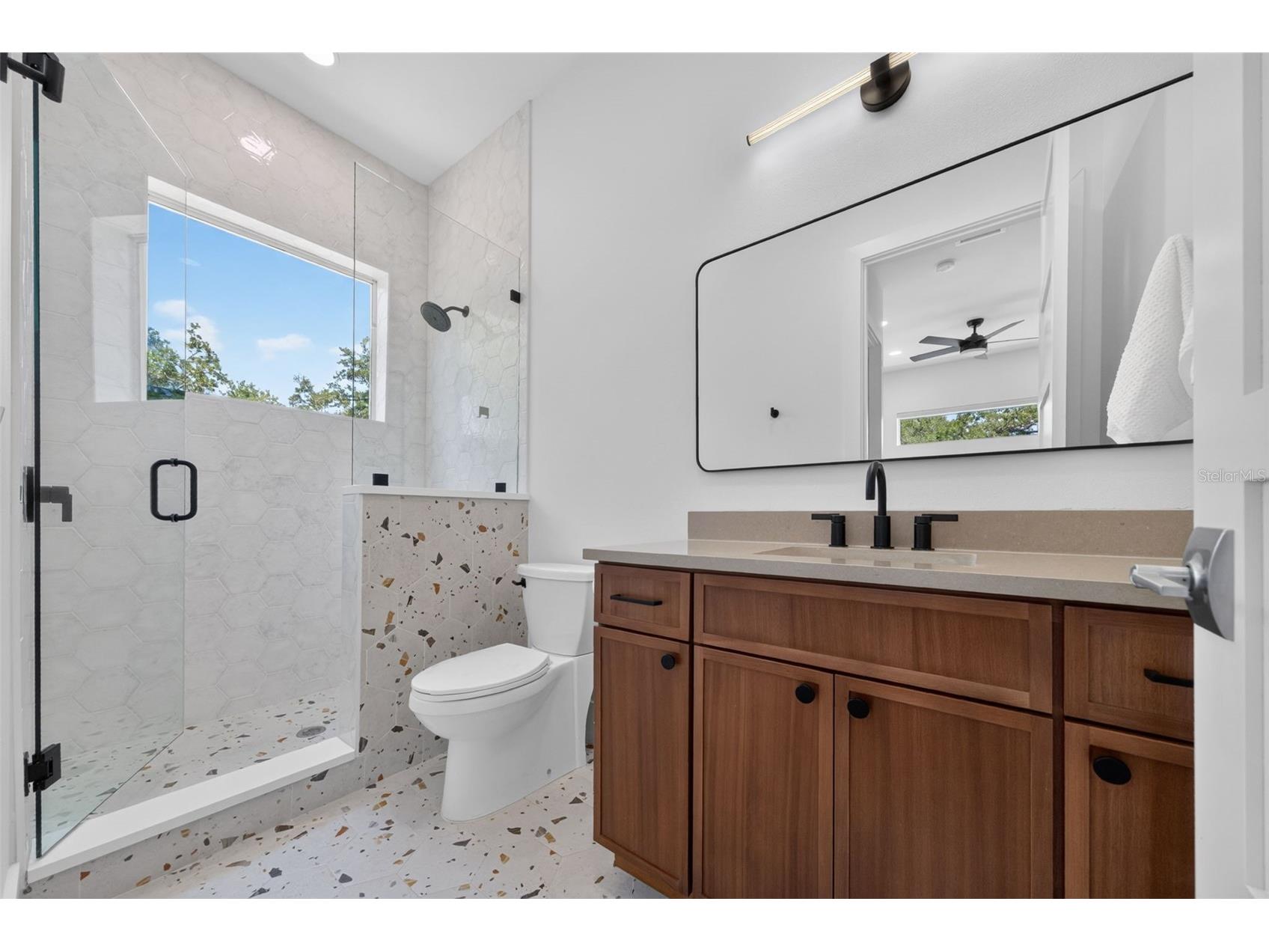 2430 Floyd Street Sarasota FL 34239 A4697497 image52