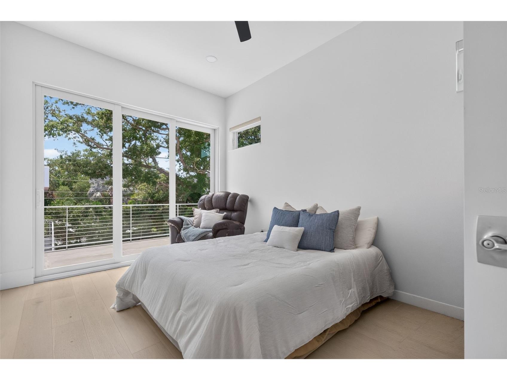2430 Floyd Street Sarasota FL 34239 A4697497 image54