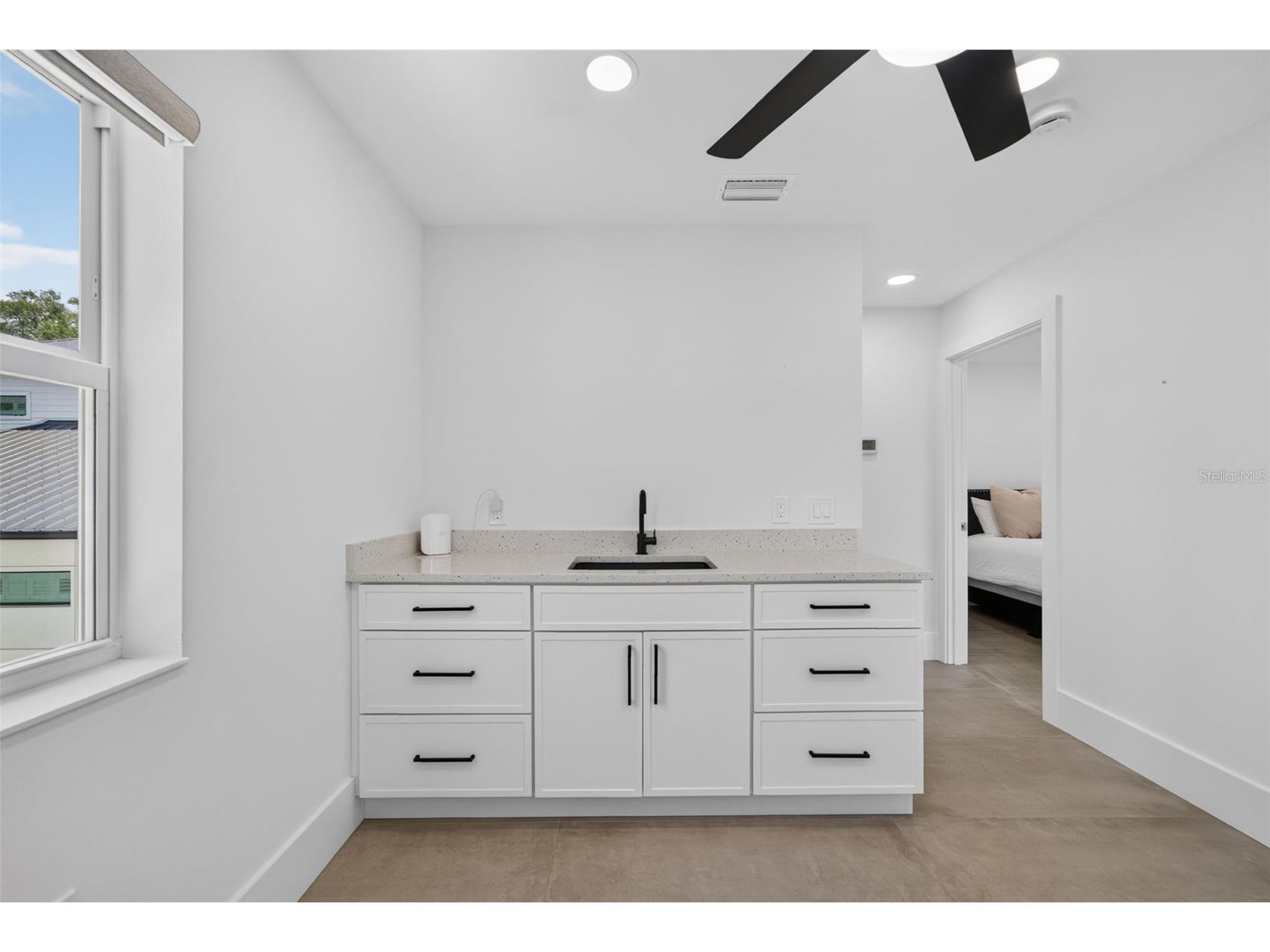2430 Floyd Street Sarasota FL 34239 A4697497 image64