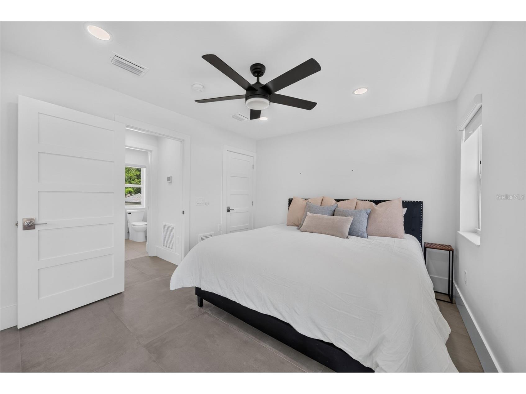 2430 Floyd Street Sarasota FL 34239 A4697497 image67