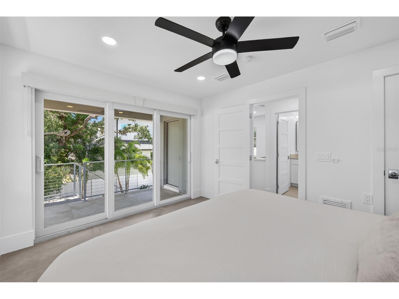 2430 Floyd Street Sarasota FL 34239 A4697497 image68