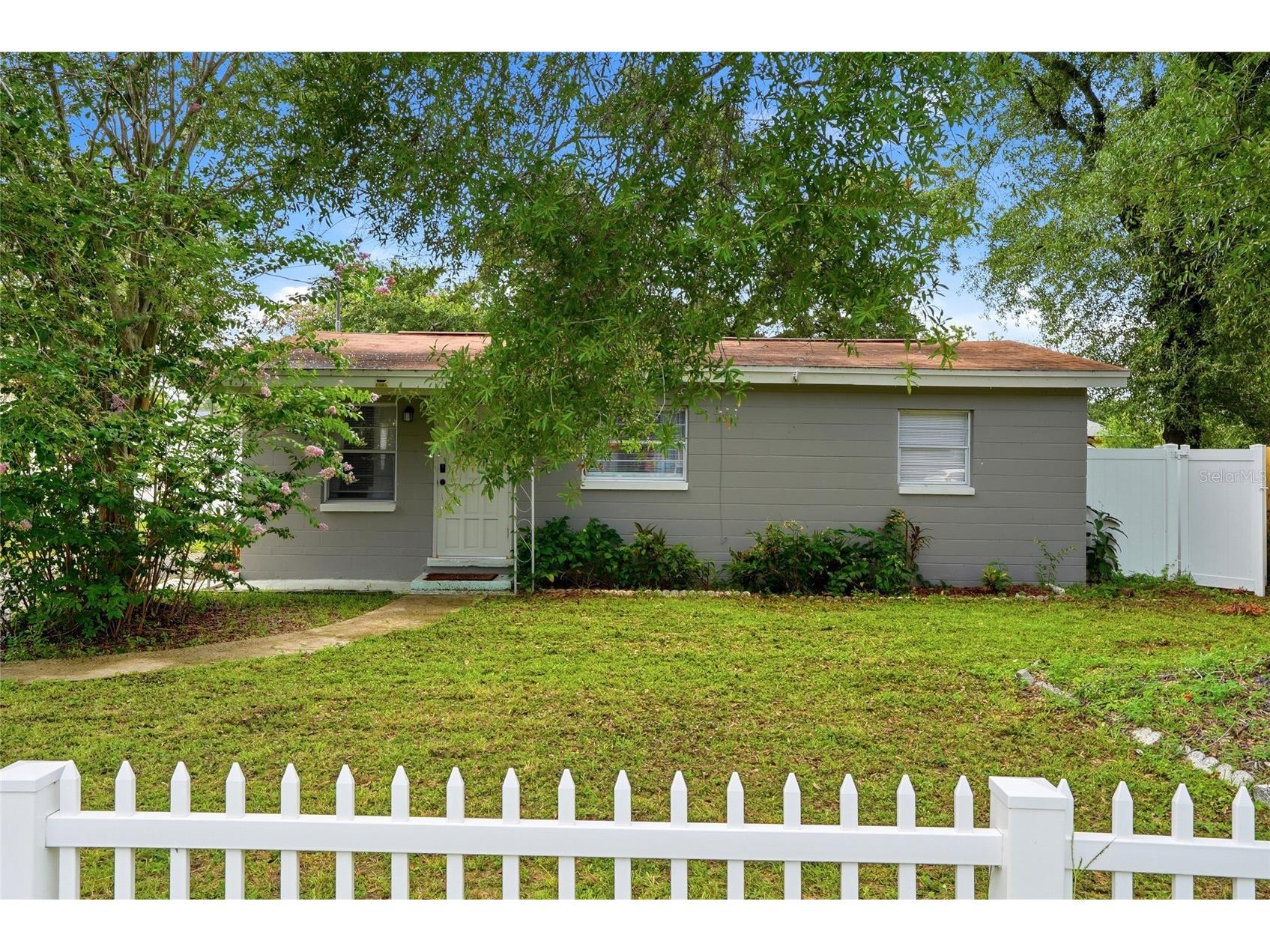 2430 N Ramona Circle Tampa FL 33612 TB8522465 image2