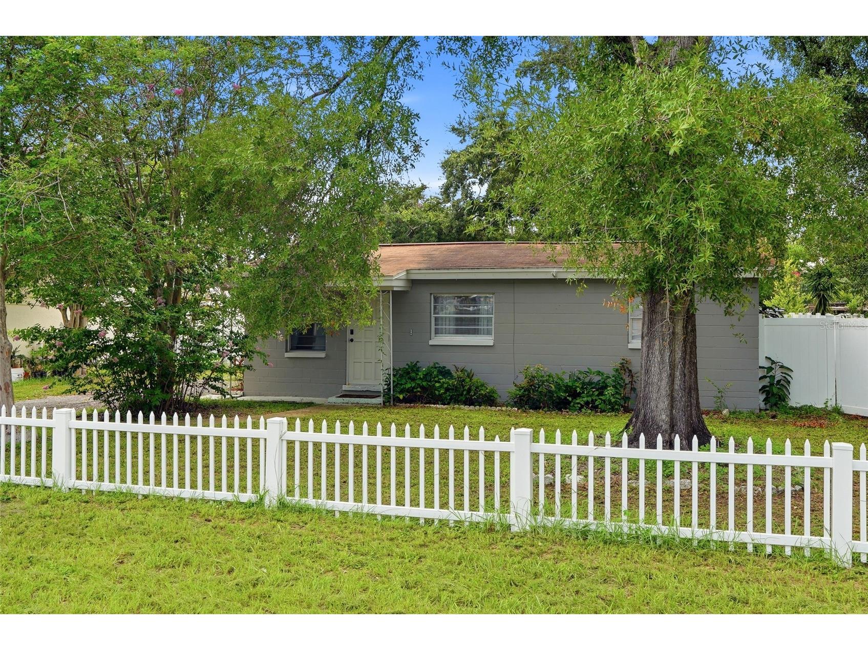 2430 N Ramona Circle Tampa FL 33612 TB8522465 image3