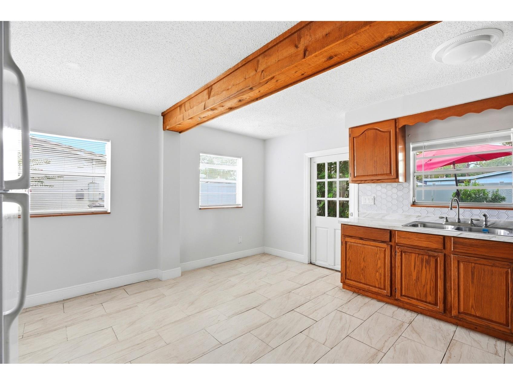 2430 N Ramona Circle Tampa FL 33612 TB8522465 image9
