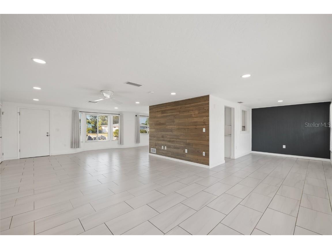 2430 Post Road Sarasota FL 34231 A4672621 image11