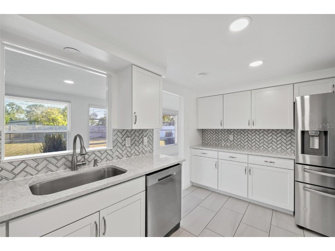 2430 Post Road Sarasota FL 34231 A4672621 image18