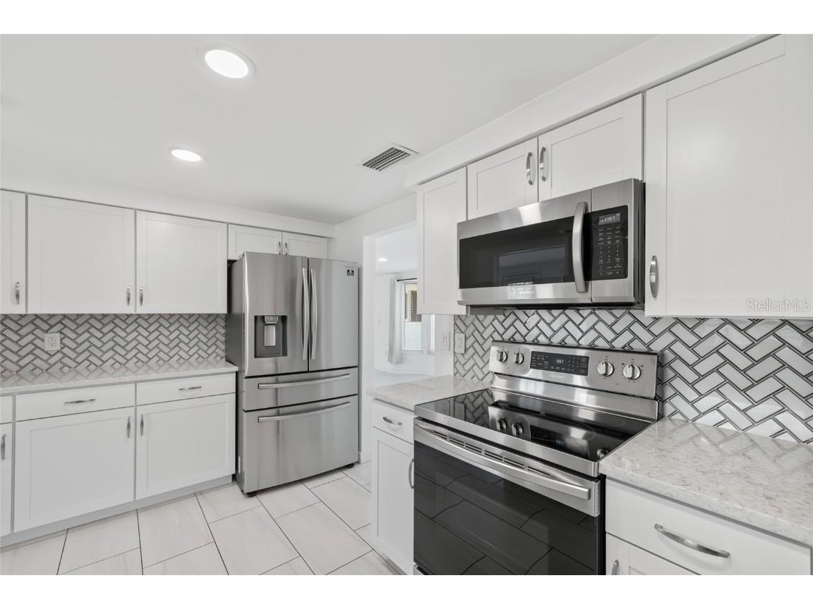 2430 Post Road Sarasota FL 34231 A4672621 image19