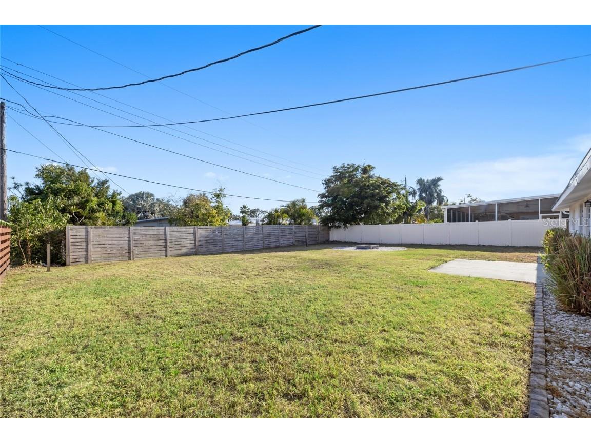 2430 Post Road Sarasota FL 34231 A4672621 image27