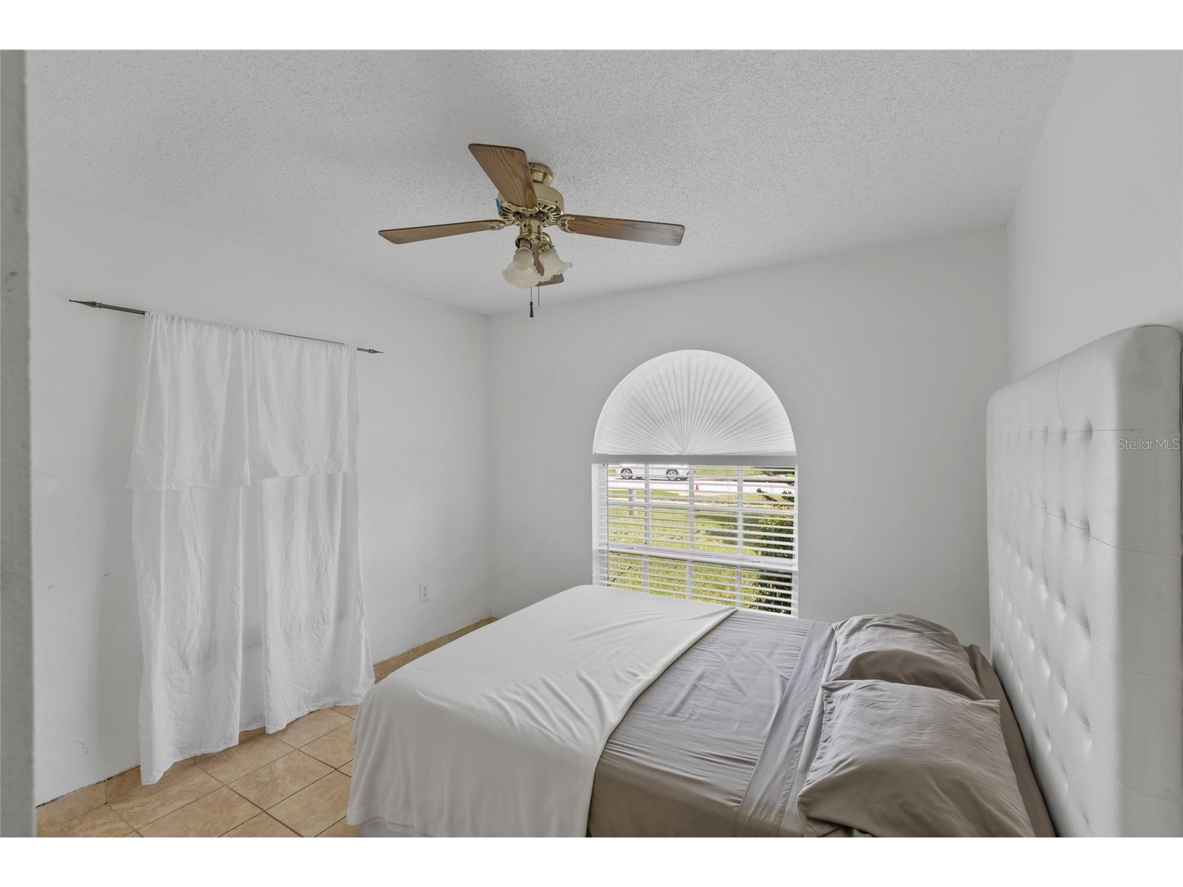 2430 Quail Run Boulevard Kissimmee FL 34744 V4948022 image17