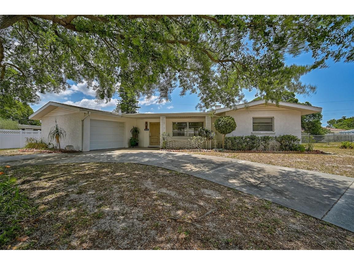 2430 Sunnyside Lane Sarasota FL 34239 A4609913 image1