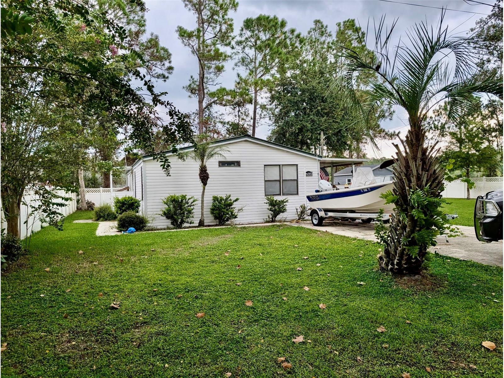 24302 Maxwell Street Astor FL 32102 R4910456 image1