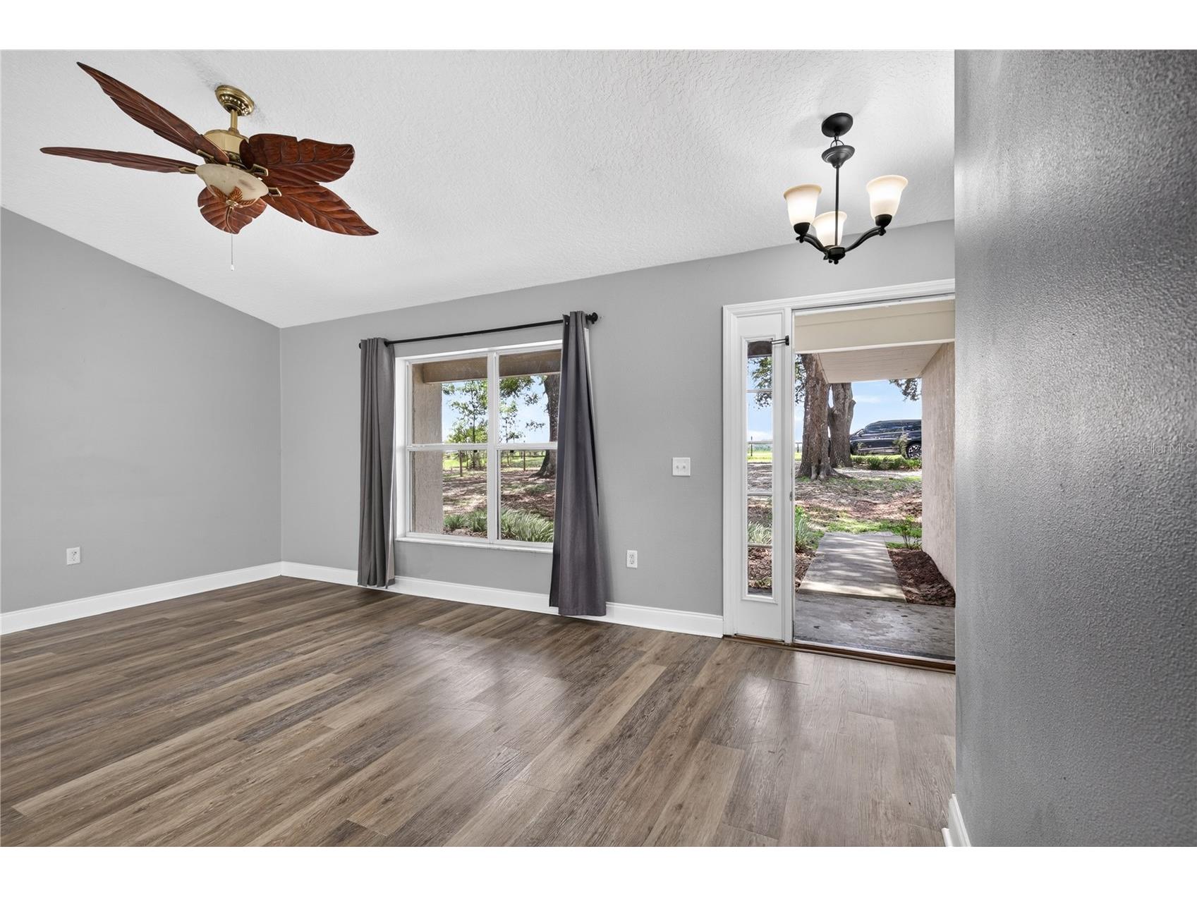 24307 Adair Avenue Sorrento FL 32776 G5115385 image4